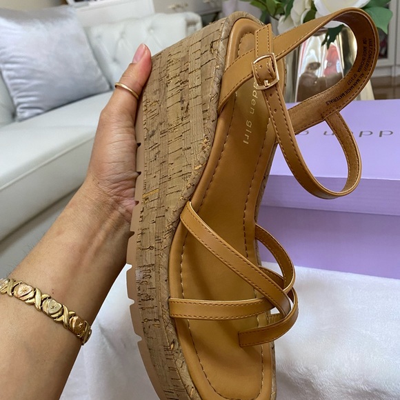 MADDEN GIRL WOMEN’S VAULT STRAPPY PLATFORM WEDGE SANDALS COLOR TAN SIZE: 10 - Picture 7 of 10